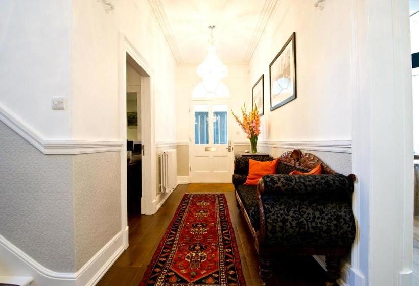 مبيت وإفطار 27 The Terrace