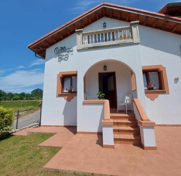 住宿加早餐  El Cuadron