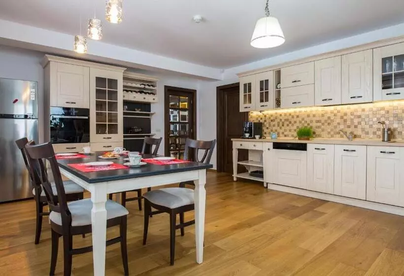 ペンション Bran Monte Crai Chalet