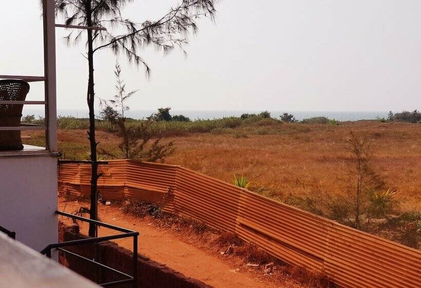 Arabian Sands Beach Resort