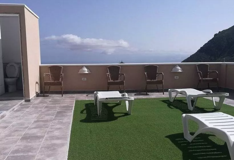 Aamiaismajoitus (B&B) Emblema Suites   Adults Only