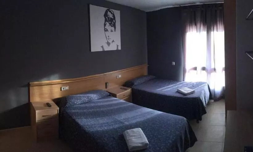 Retkeilymaja Hostal Del Carmen