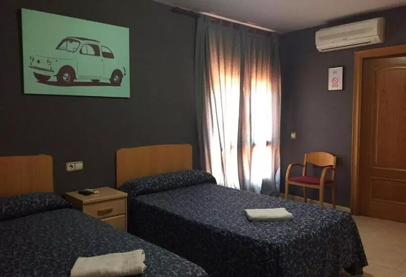 Retkeilymaja Hostal Del Carmen