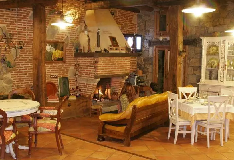 Retkeilymaja Posada La Gatera