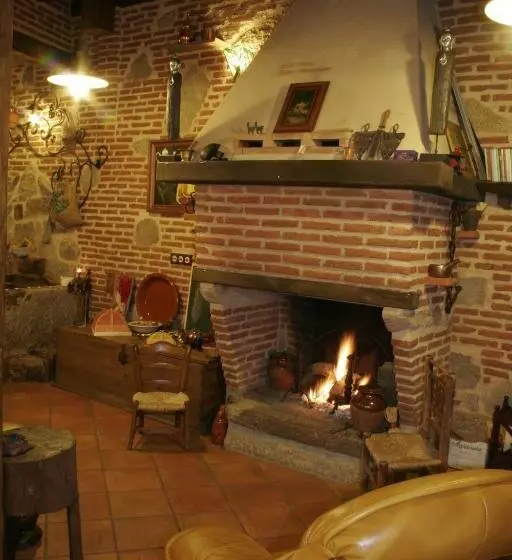 Retkeilymaja Posada La Gatera