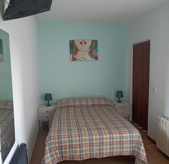 پانسیون Hostal El Desvío