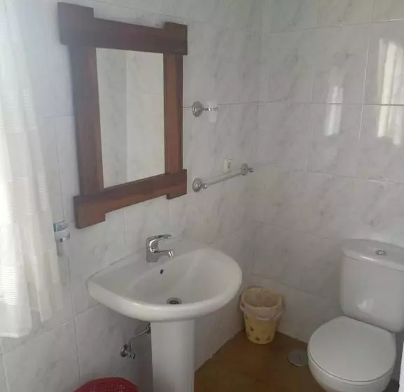 پانسیون Hostal El Desvío