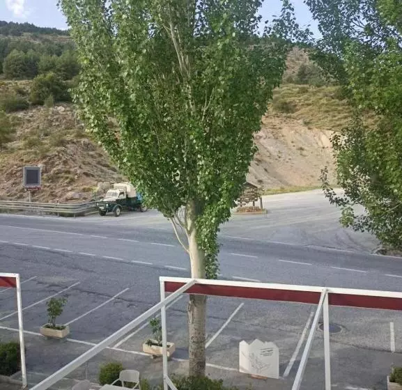 پانسیون Hostal El Desvío