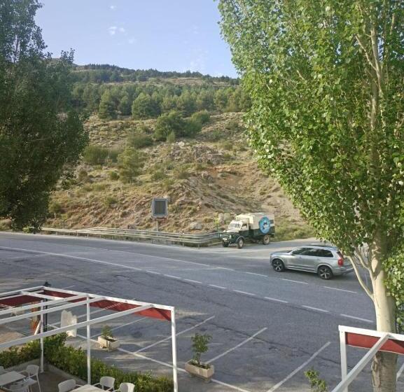 پانسیون Hostal El Desvío