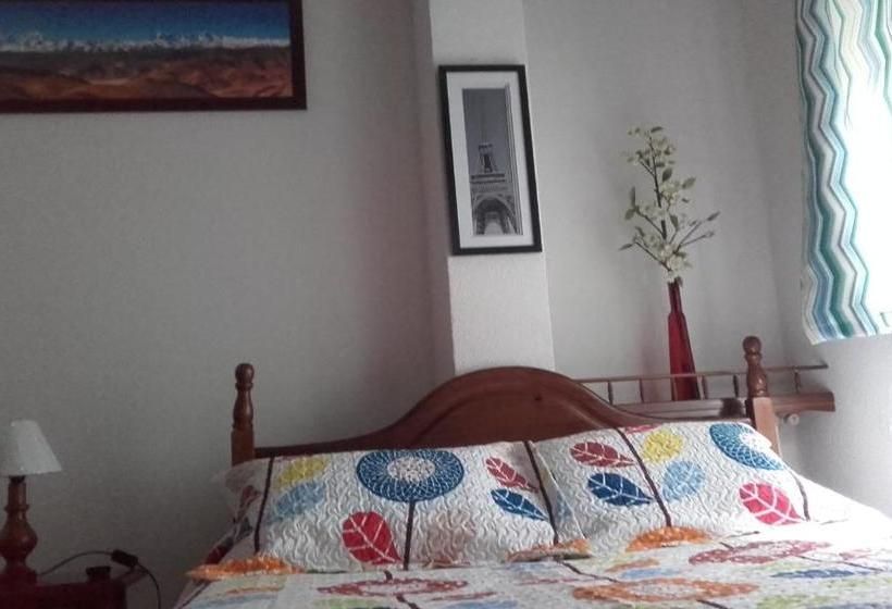 Пансион Hostal Emiros