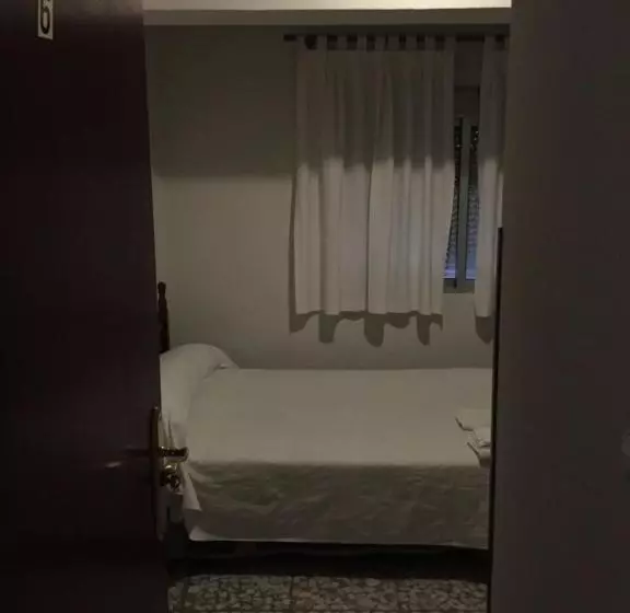 Pension Hostal Emiros
