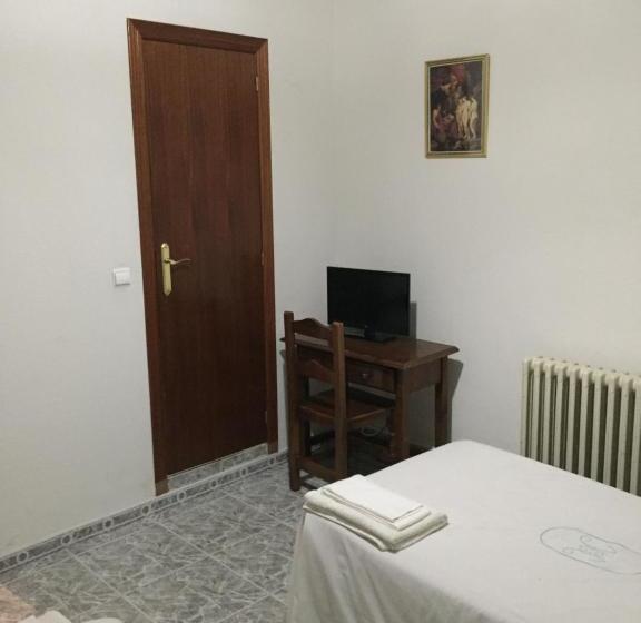 Пансион Hostal Emiros