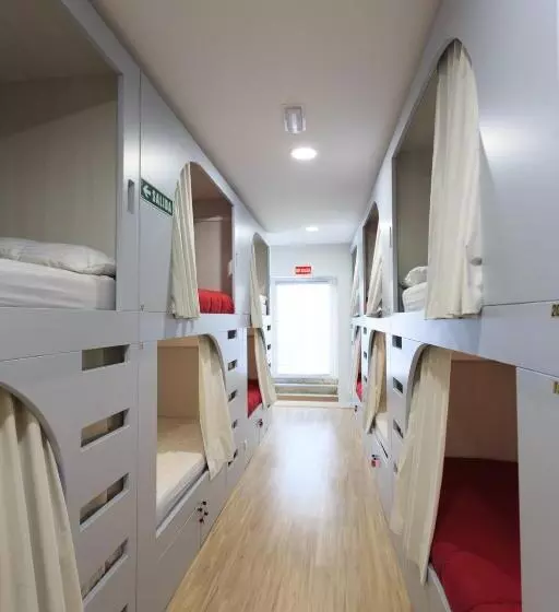 Albergue De Pamplona Iruñako