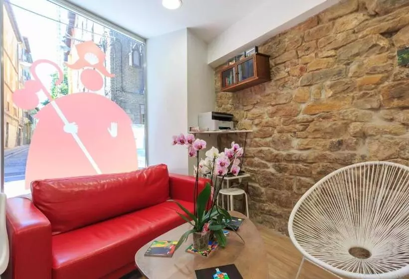 Albergue De Pamplona Iruñako