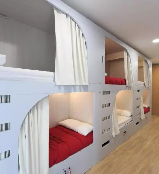 Albergue De Pamplona Iruñako