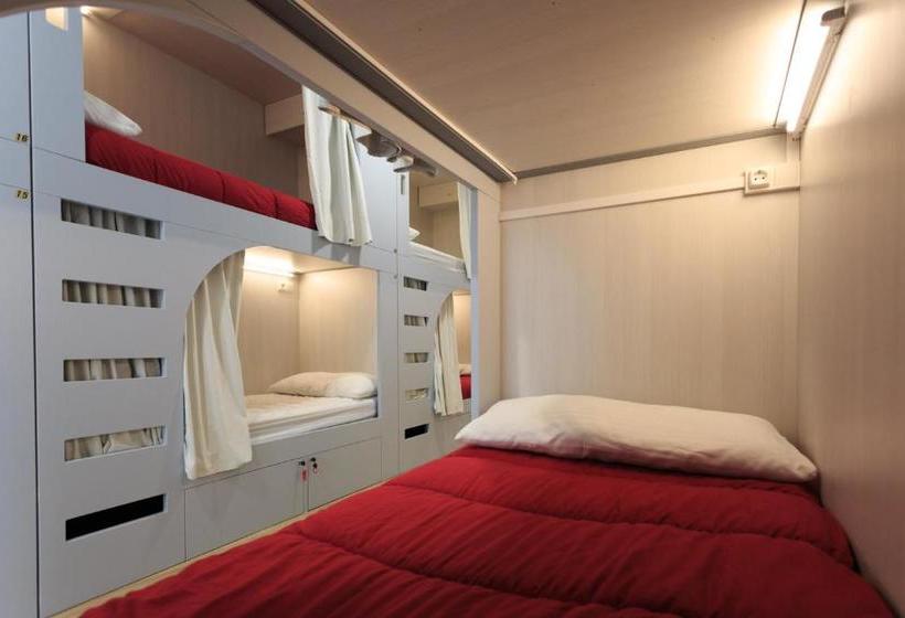 Albergue De Pamplona Iruñako