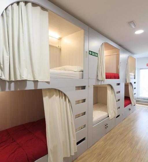 Albergue De Pamplona Iruñako