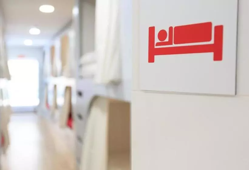 Albergue De Pamplona Iruñako