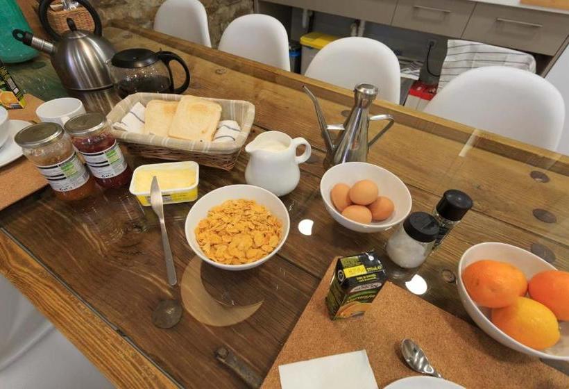 Albergue De Pamplona Iruñako