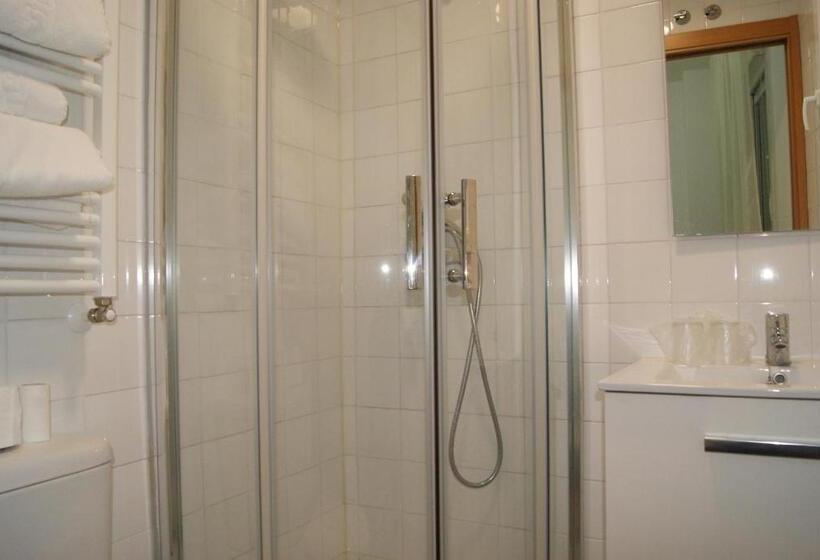 펜션 Habitaciones El Escorial