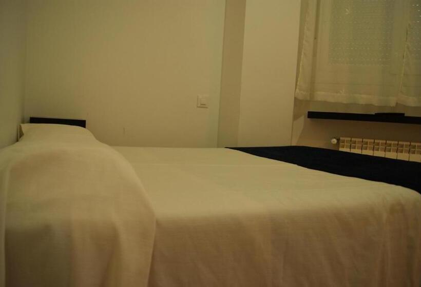 펜션 Habitaciones El Escorial