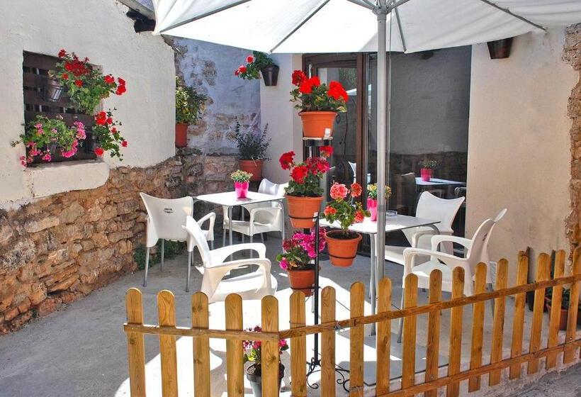 펜션 Hostal Bar Restaurante La Fuente