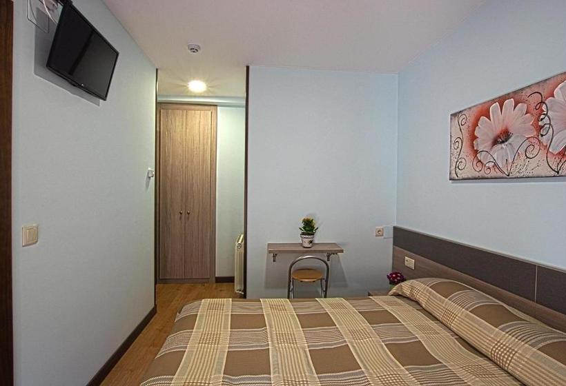 펜션 Hostal Bar Restaurante La Fuente