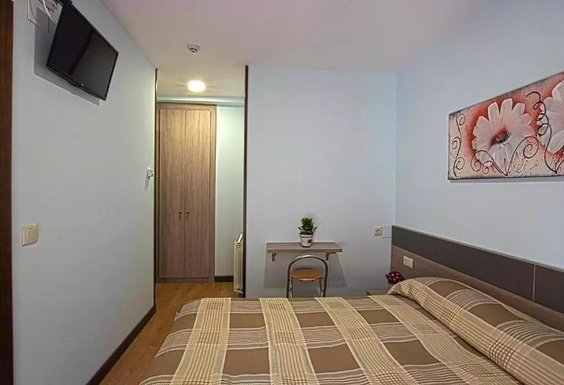 Majatalo Hostal Bar Restaurante La Fuente