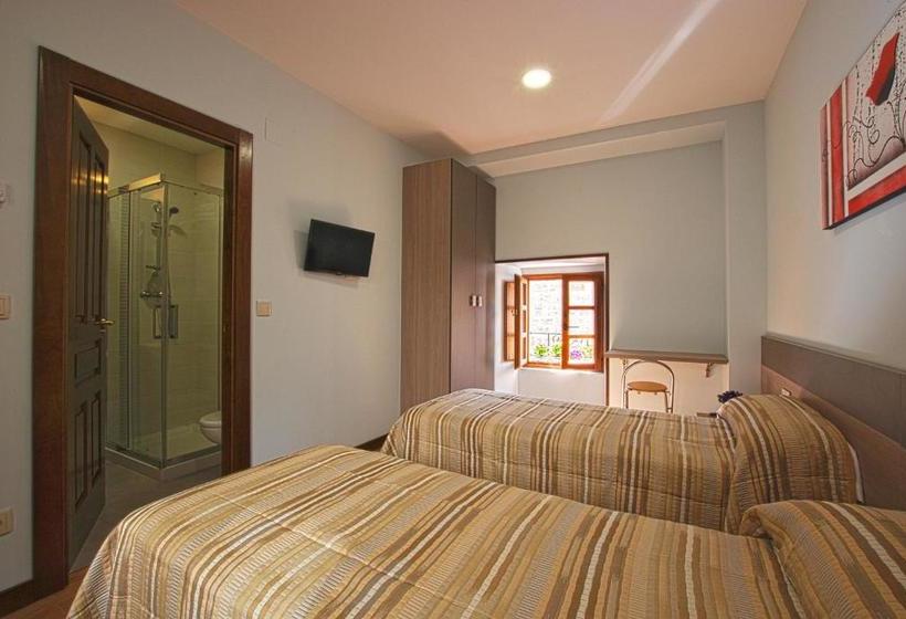 펜션 Hostal Bar Restaurante La Fuente