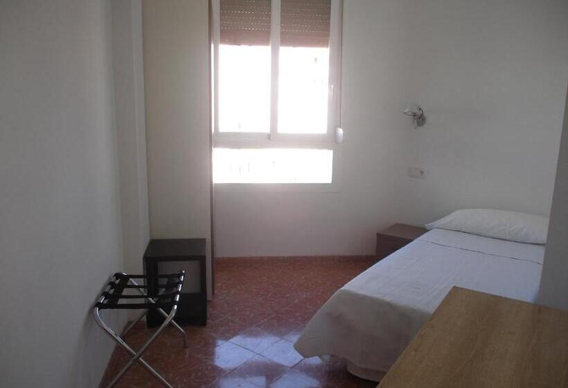 펜션 Huéspedes Sa Font