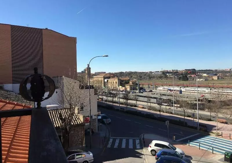 پانسیون Hostal Santa Barbara