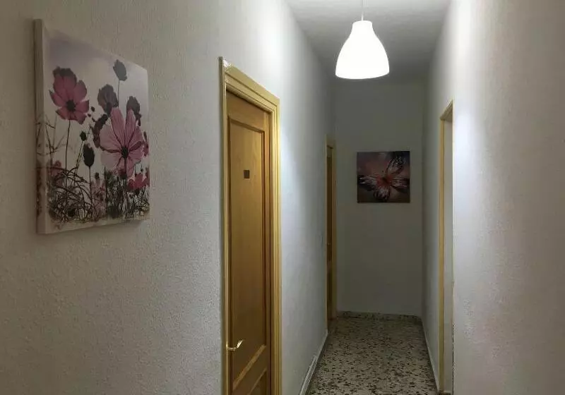 پانسیون Hostal Santa Barbara