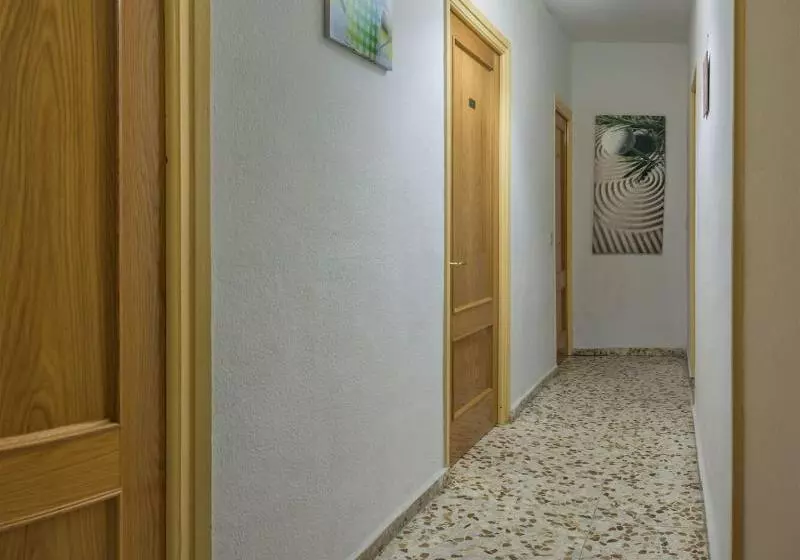 پانسیون Hostal Santa Barbara