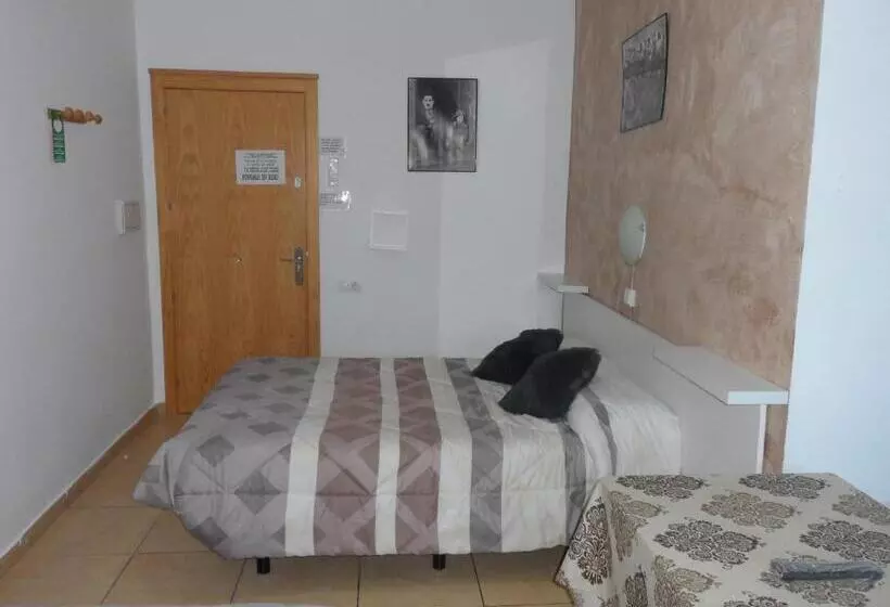 Majatalo Hostal Via Del Caminante