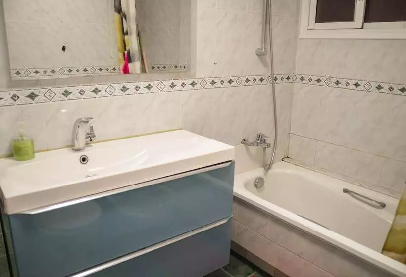 پانسیون Go Bcn Hostal Ideal Badal   Hostel