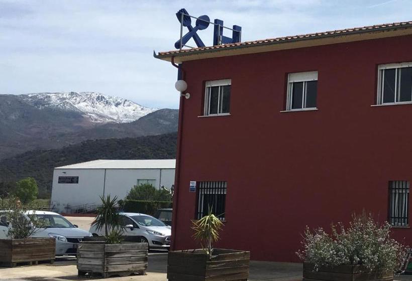 بنسيون Hostal Asturias