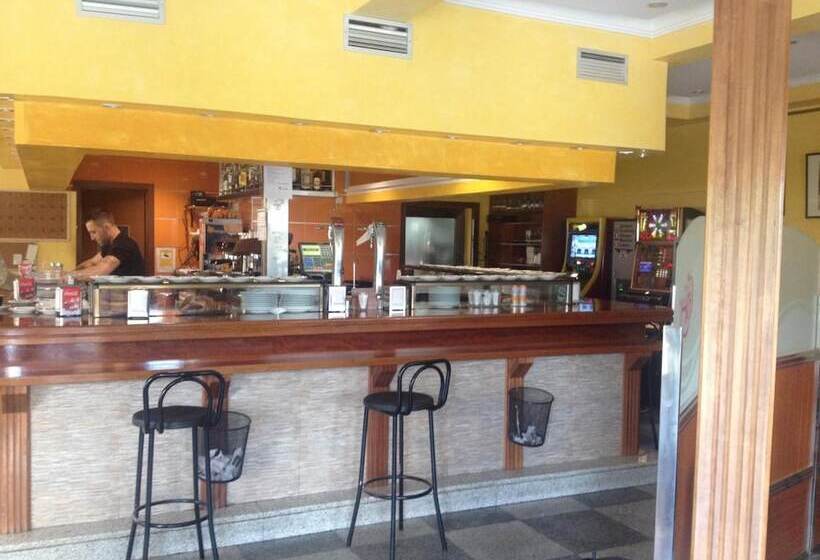 ペンション Hostal González