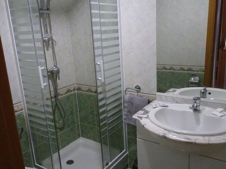 ペンション Hostal González