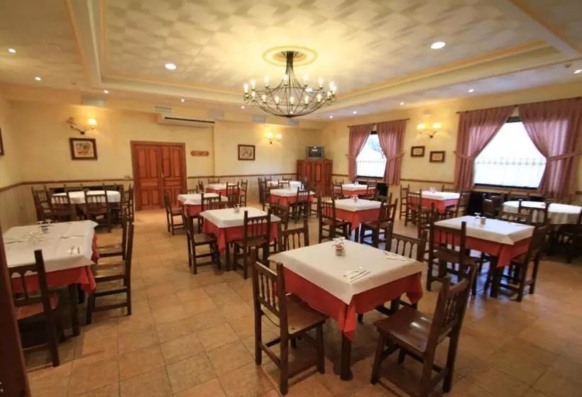 Majatalo Hostal Restaurante Cuatro Caminos