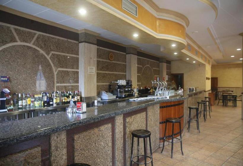 膳宿费 Hostal Restaurante Cuatro Caminos