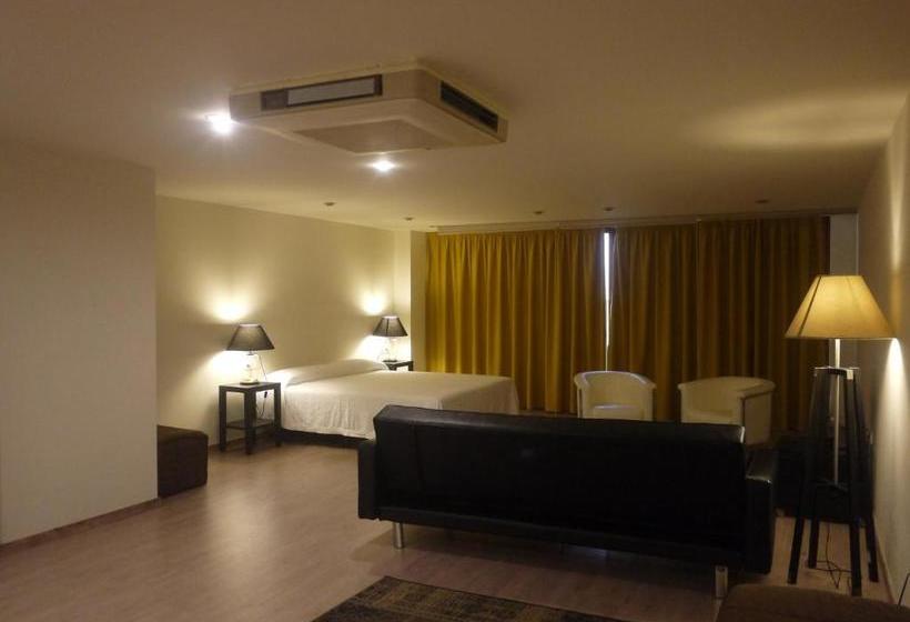 La Portuguesa Apartments