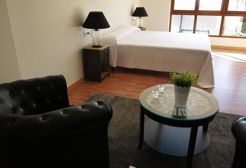 La Portuguesa Apartments