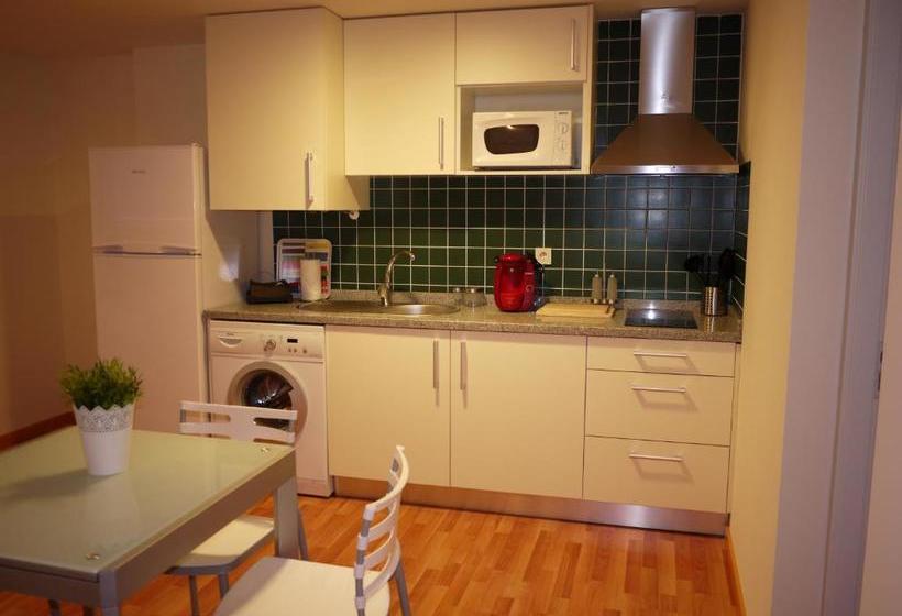 La Portuguesa Apartments