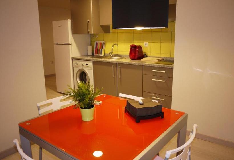 La Portuguesa Apartments