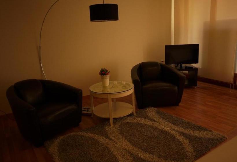 La Portuguesa Apartments