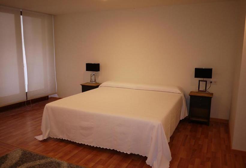 La Portuguesa Apartments