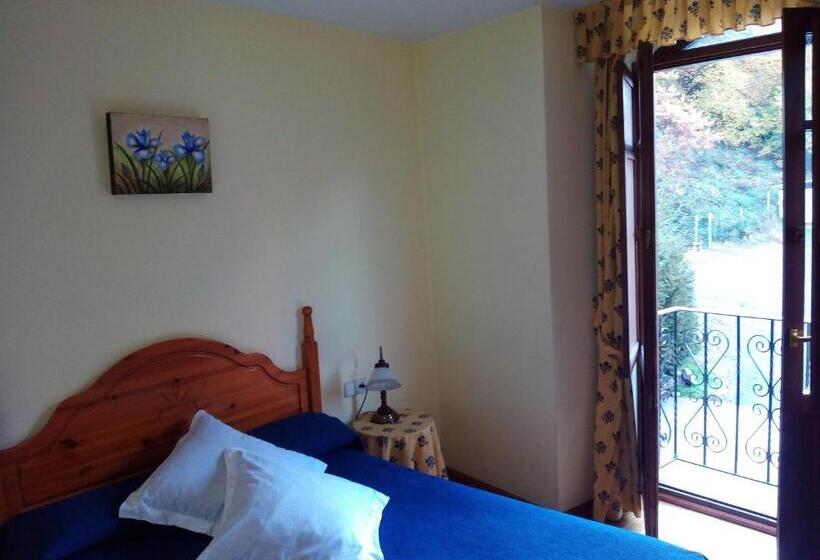 פנסיון Casa Es Neres