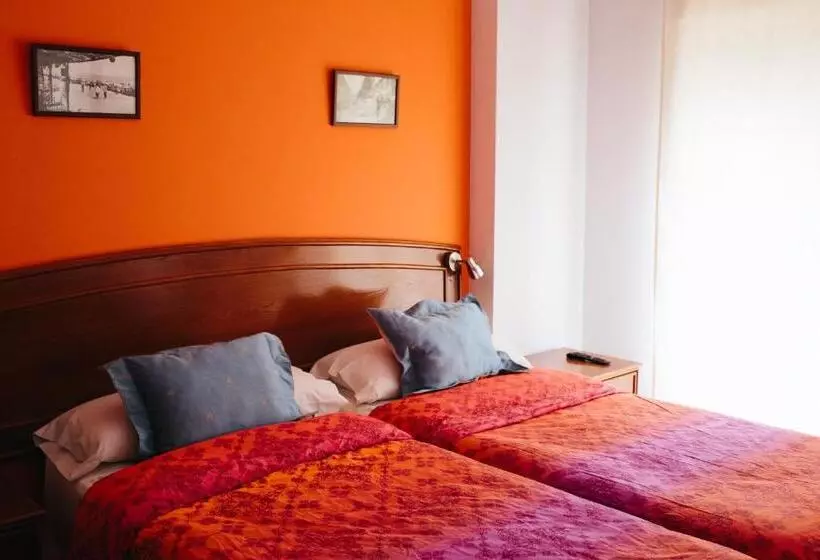 پانسیون Hostal El Puerto