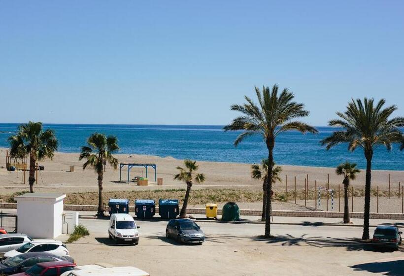 بنسيون Hostal El Puerto