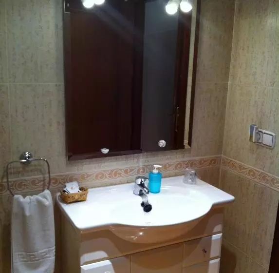 پانسیون Hostal El Puerto